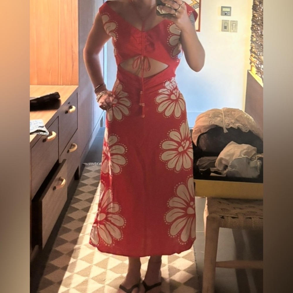 FARM Rio Red and White Floral Midi Dress - Picture 3 of 12